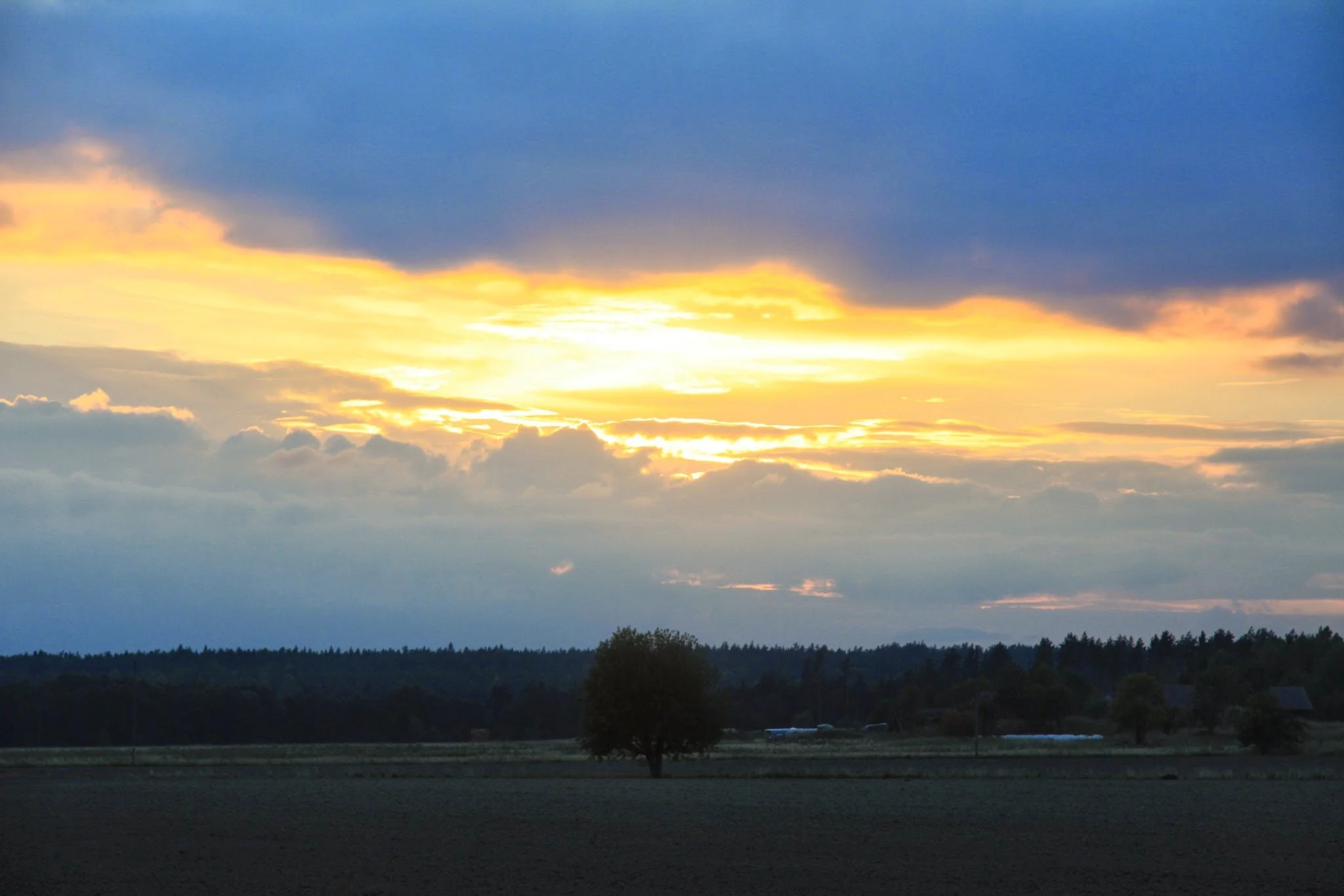 Fjärdhundraland puesta de sol