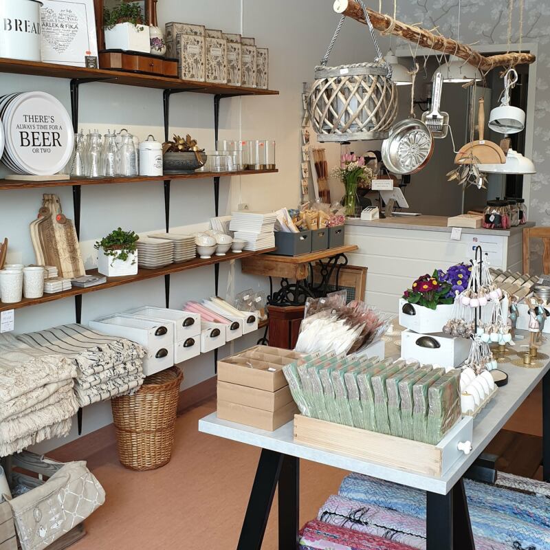 Hannah's furniture and decor, interior