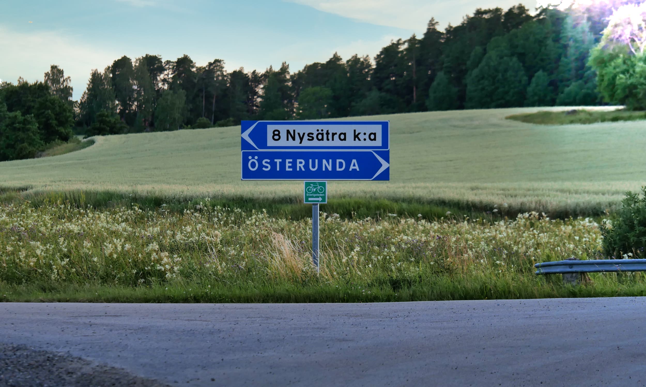Skylt Österunda Sverigeleden
