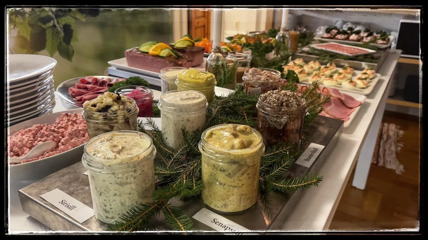 Julbord i Fjärdhundraland, Skuggans café