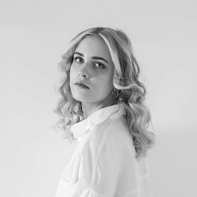 ii julia isaksson